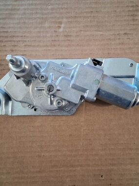 Jeep Wrangler (JL) Genuine GM Rear Liftgate Wiper Motor